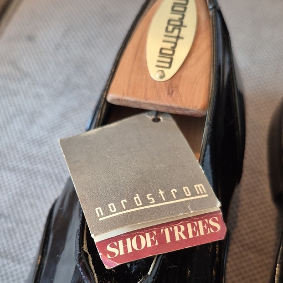 Gucci Black Patent Leather Oxfords - Picture 6 of 11